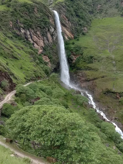 Ranthi-waterfall-dharchula-uttarakhand-waterfall