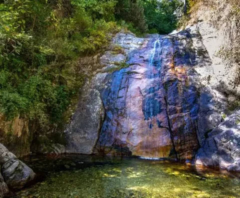 Rudradhari-Waterfall-Kausani