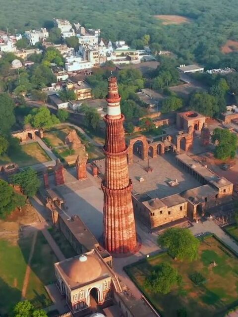 Must Visit the Qutub Minar in Delhi