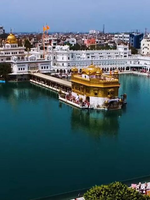 Golden Temple Sri Darbar Sahib - Amritsar , Punjab