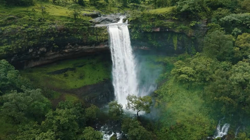 Bhandardara monsoon Destinations in India