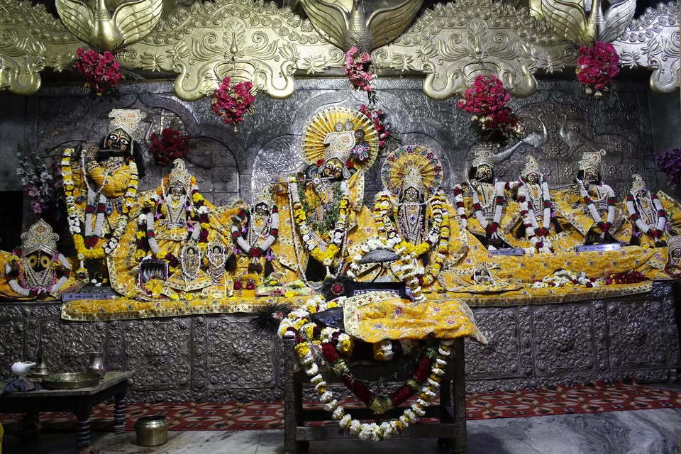 Radha Damodar Mandir Vrindavan , Celebrate Krishna Janmashtami in Vrindavan